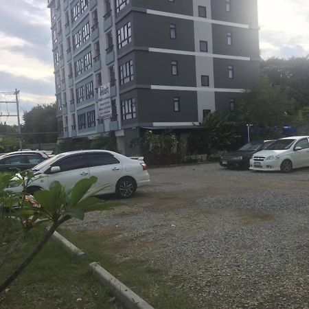 Live At Home Sukhumvit 105 Bangkok Luaran gambar