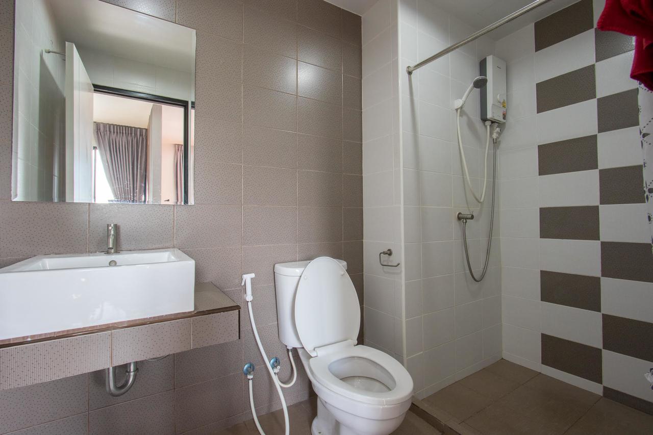 Live At Home Sukhumvit 105 Bangkok Luaran gambar